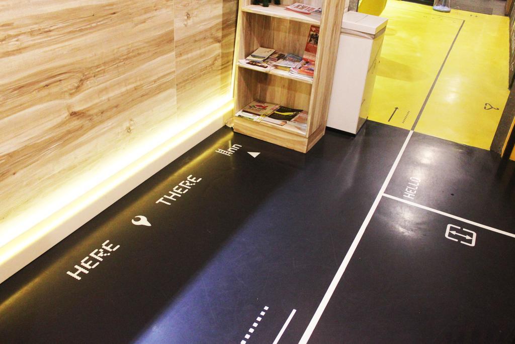 Here X There Hostel Taipei Main Station Экстерьер фото