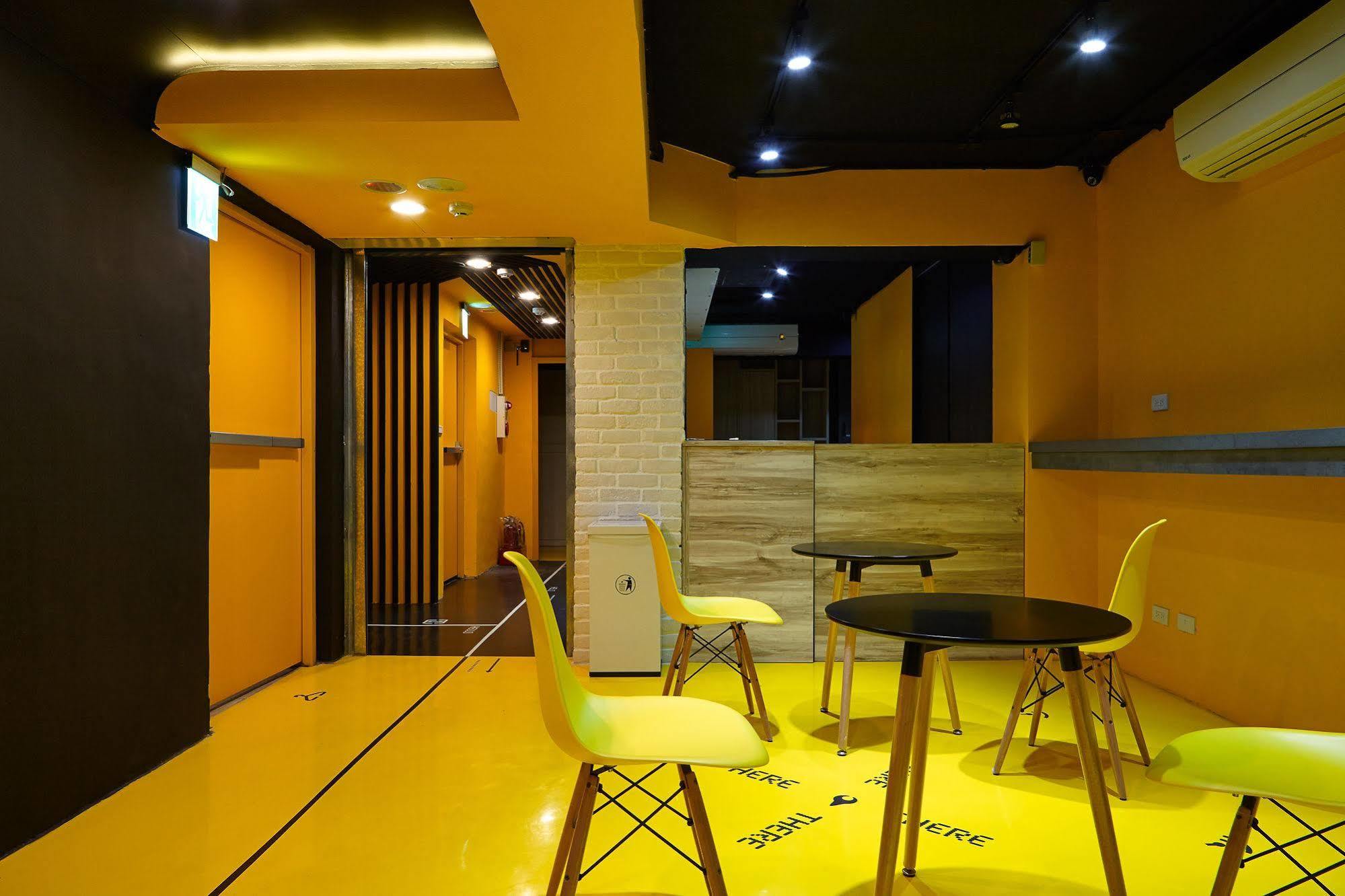 Here X There Hostel Taipei Main Station Экстерьер фото