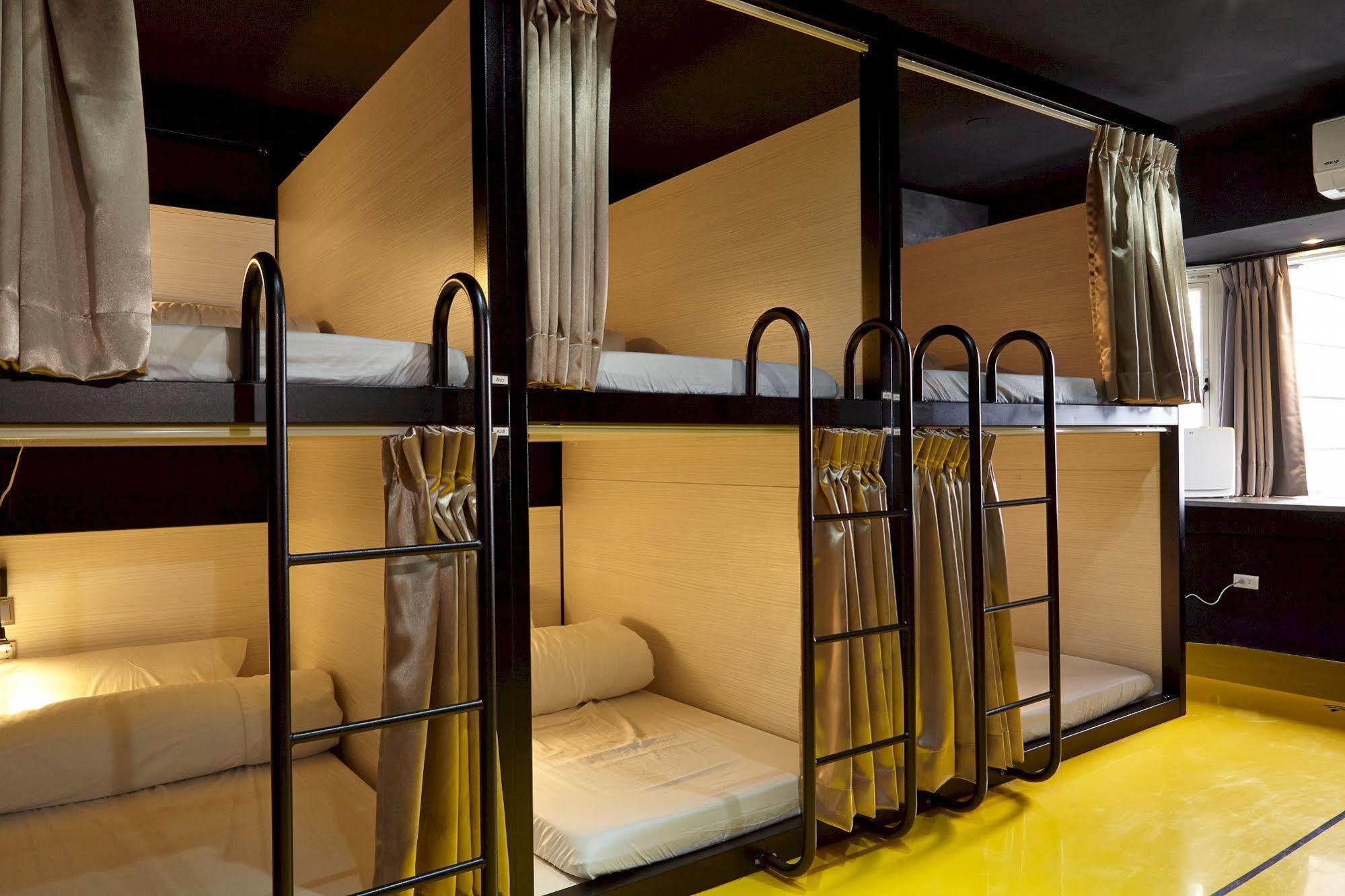 Here X There Hostel Taipei Main Station Экстерьер фото