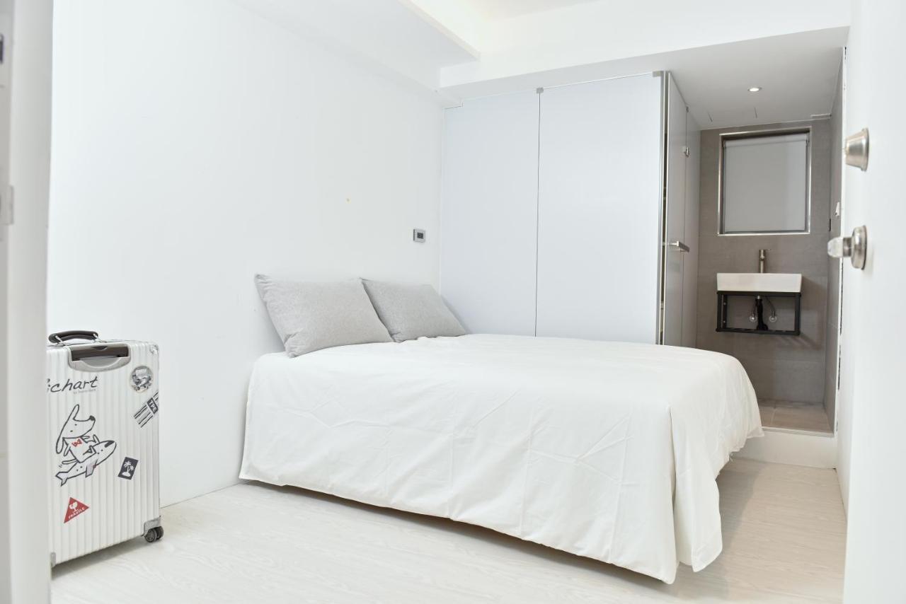 Here X There Hostel Taipei Main Station Экстерьер фото